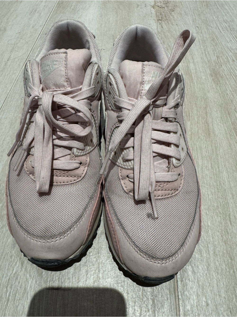 Nike Air Women’s Light Pink Lace-Up Sneakers Size 8